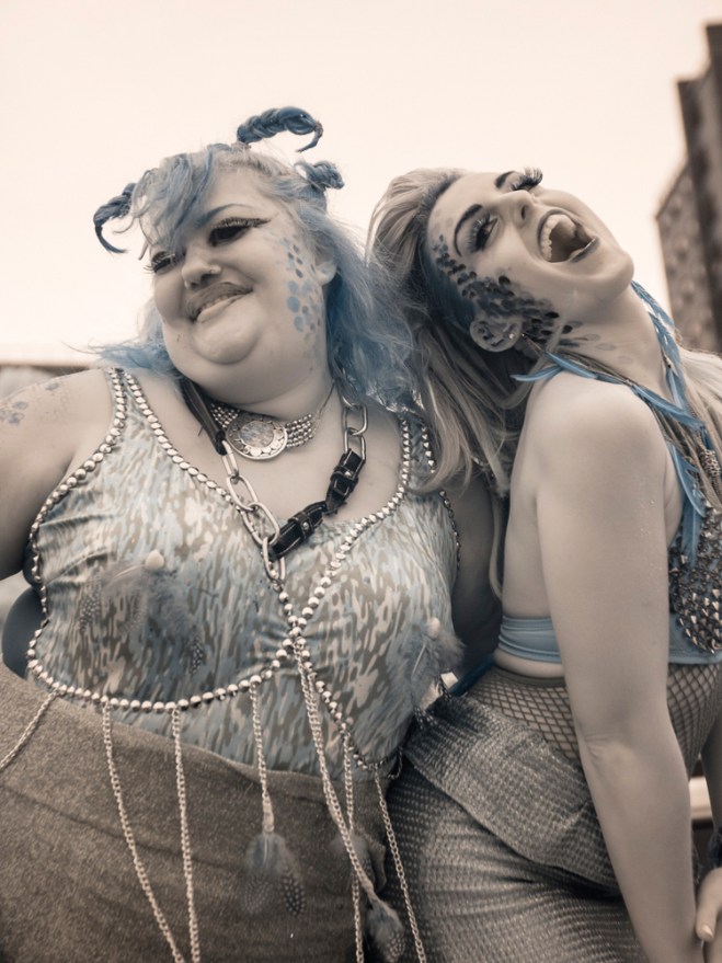 Gold_Terri_MermaidParade5