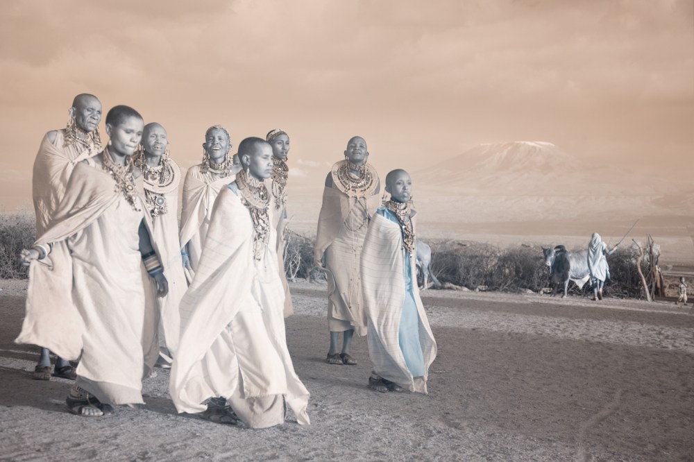 kenya_red_ambo-256 new sky